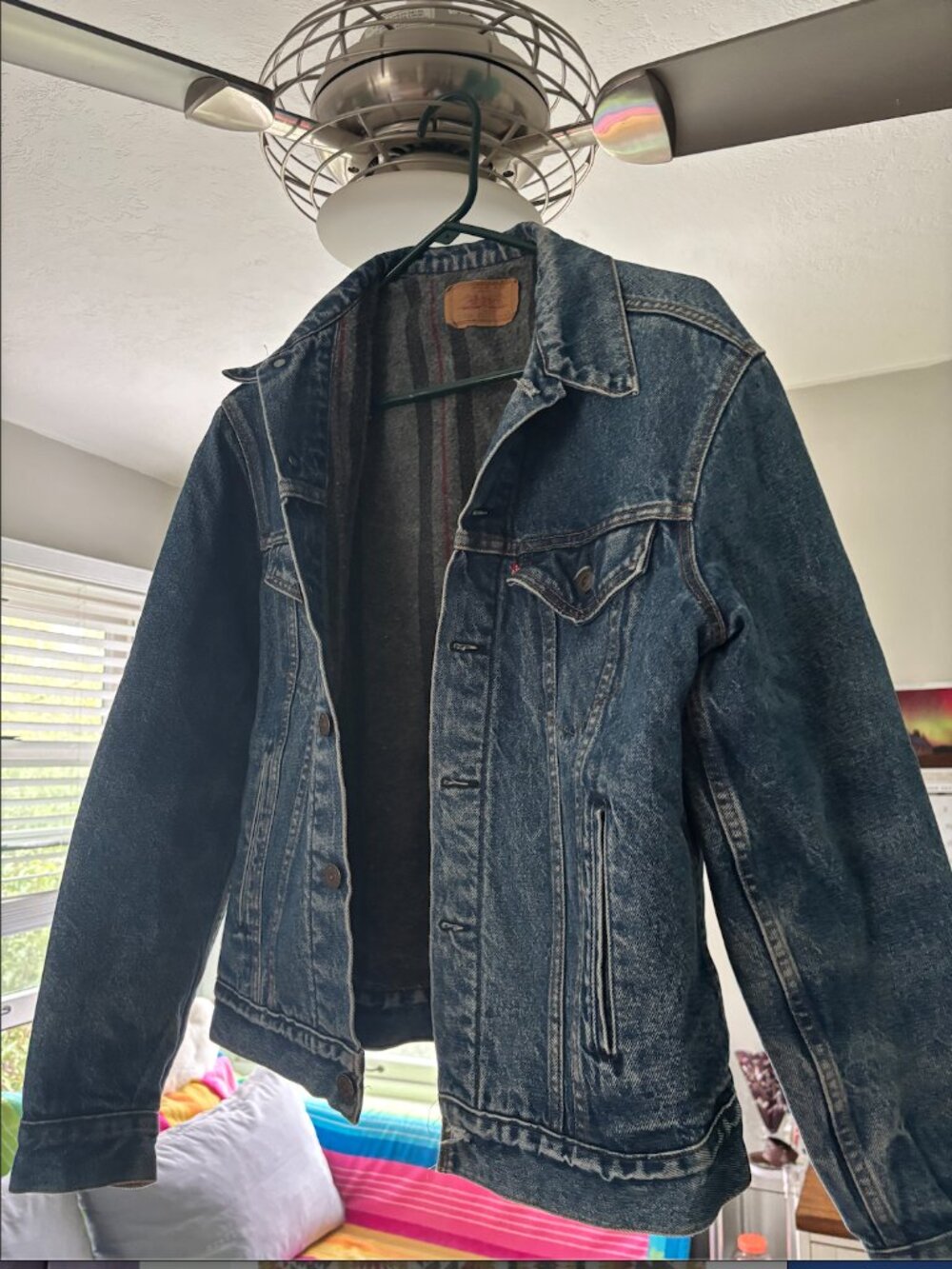 VINTAGE USA FLANNEL LINED LEVIS TRUCKER • 42L